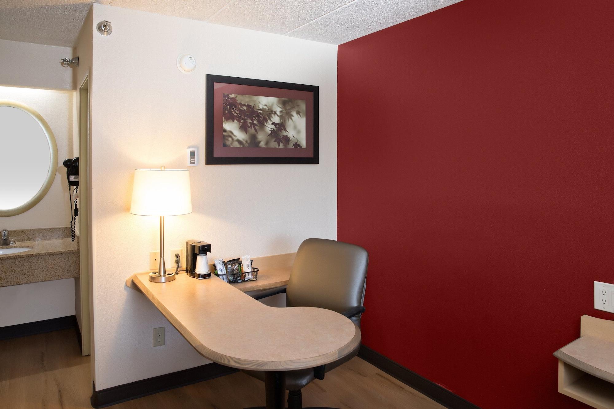 Red Roof Inn Cincinnati Northeast - Blue Ash Extérieur photo
