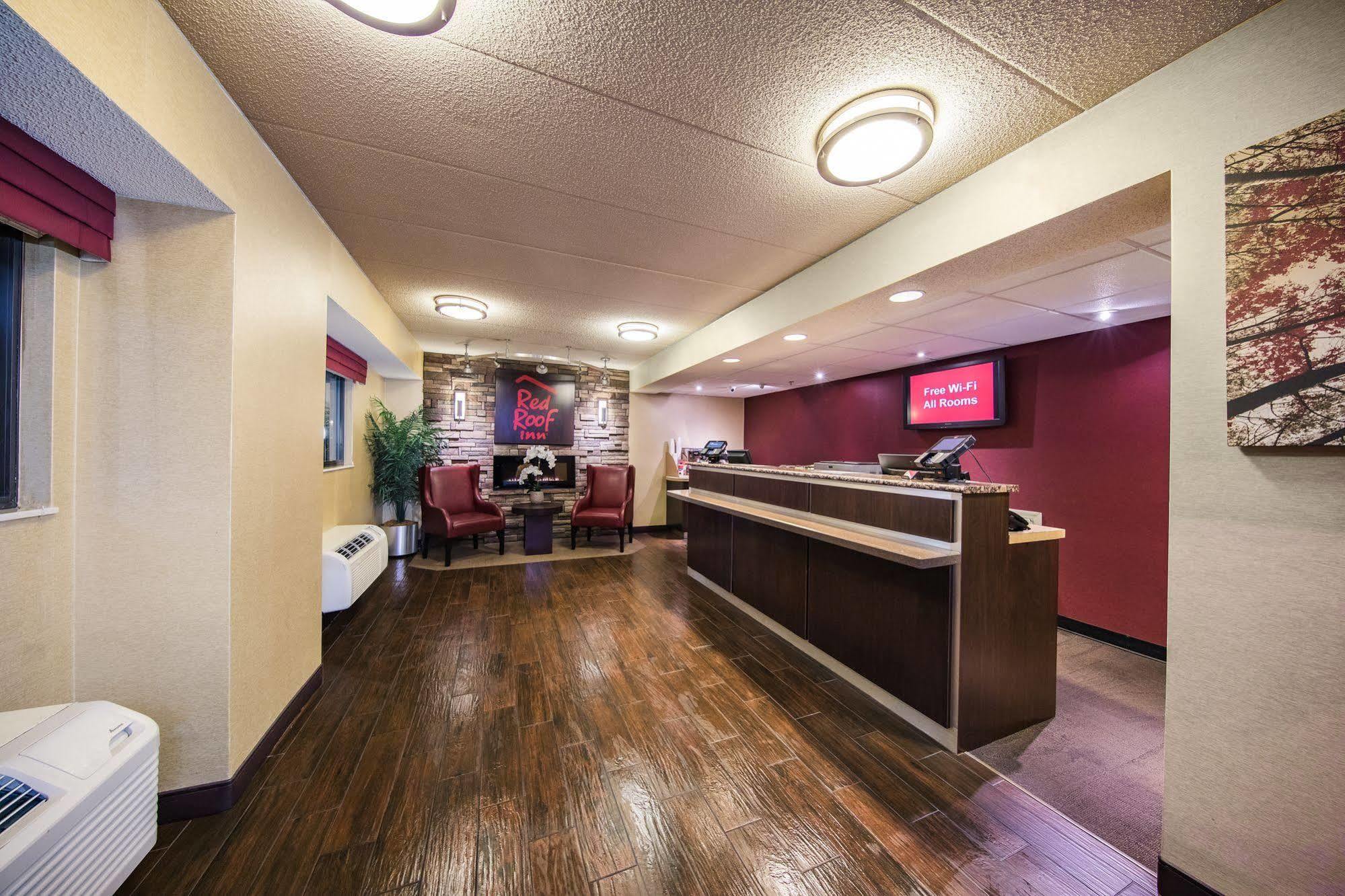Red Roof Inn Cincinnati Northeast - Blue Ash Extérieur photo